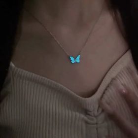 Fashion Blue Luminous Butterfly Necklace Bracelet Set For Glow In The Dark Women Clavicle Chain Choker Party Jewelry Set Gift (Option: Fluorescent Butterfly Necklace)