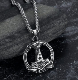 Vintage Nordic Rune Necklaces For Men Stainless Steel Norse Runes Viking Jewerly Pagan Elder Futhark Pendant Amulet Fashion Jewelry (Option: Thors Gavel Circular)